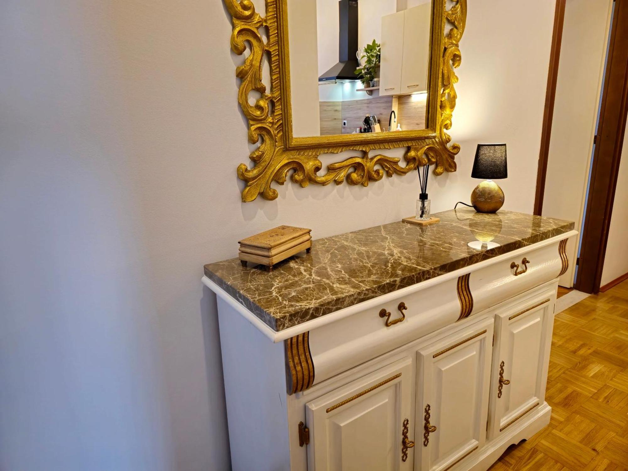 Villa Muenz Apartment Franz Пула Екстериор снимка