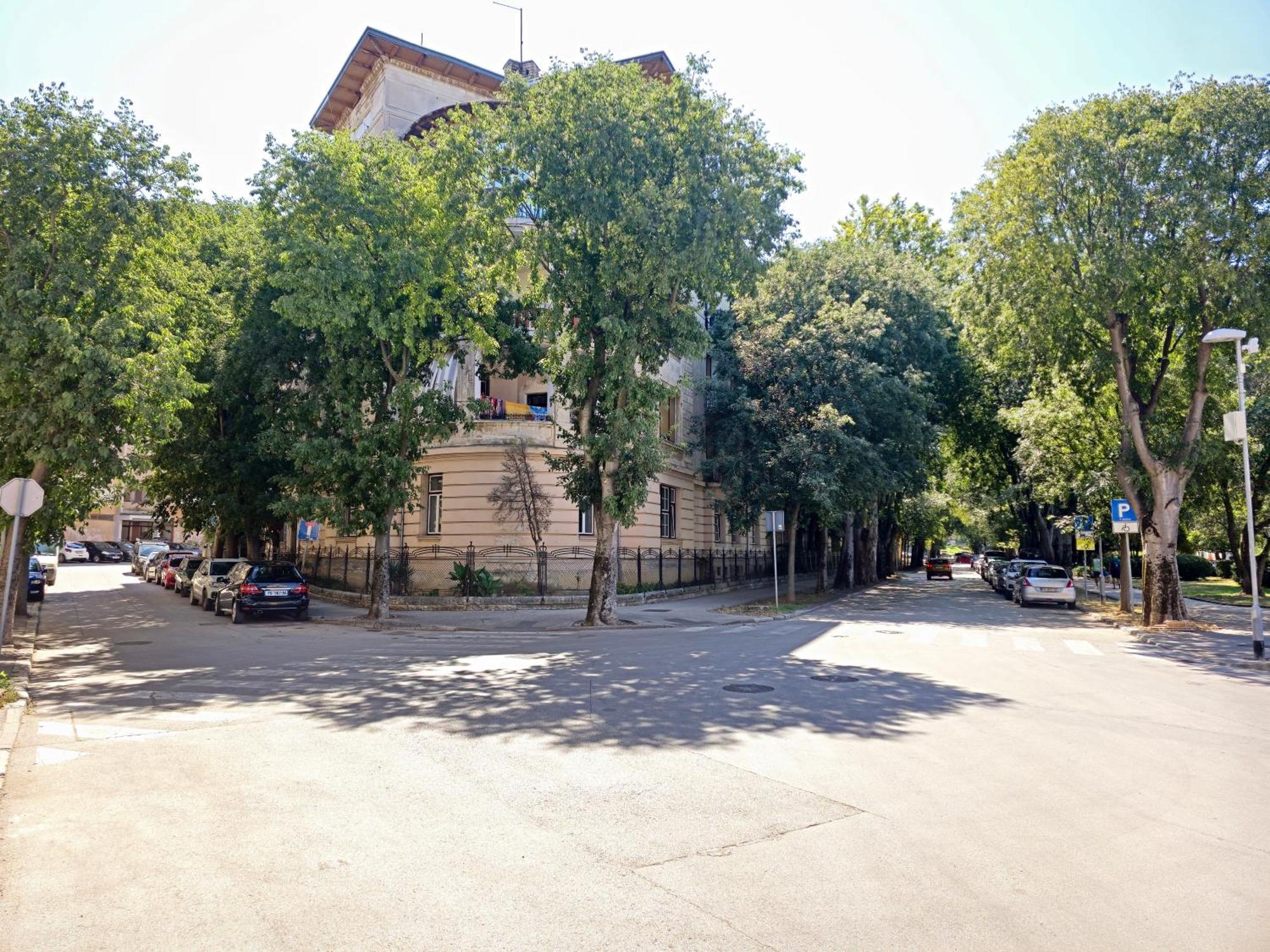 Villa Muenz Apartment Franz Пула Екстериор снимка