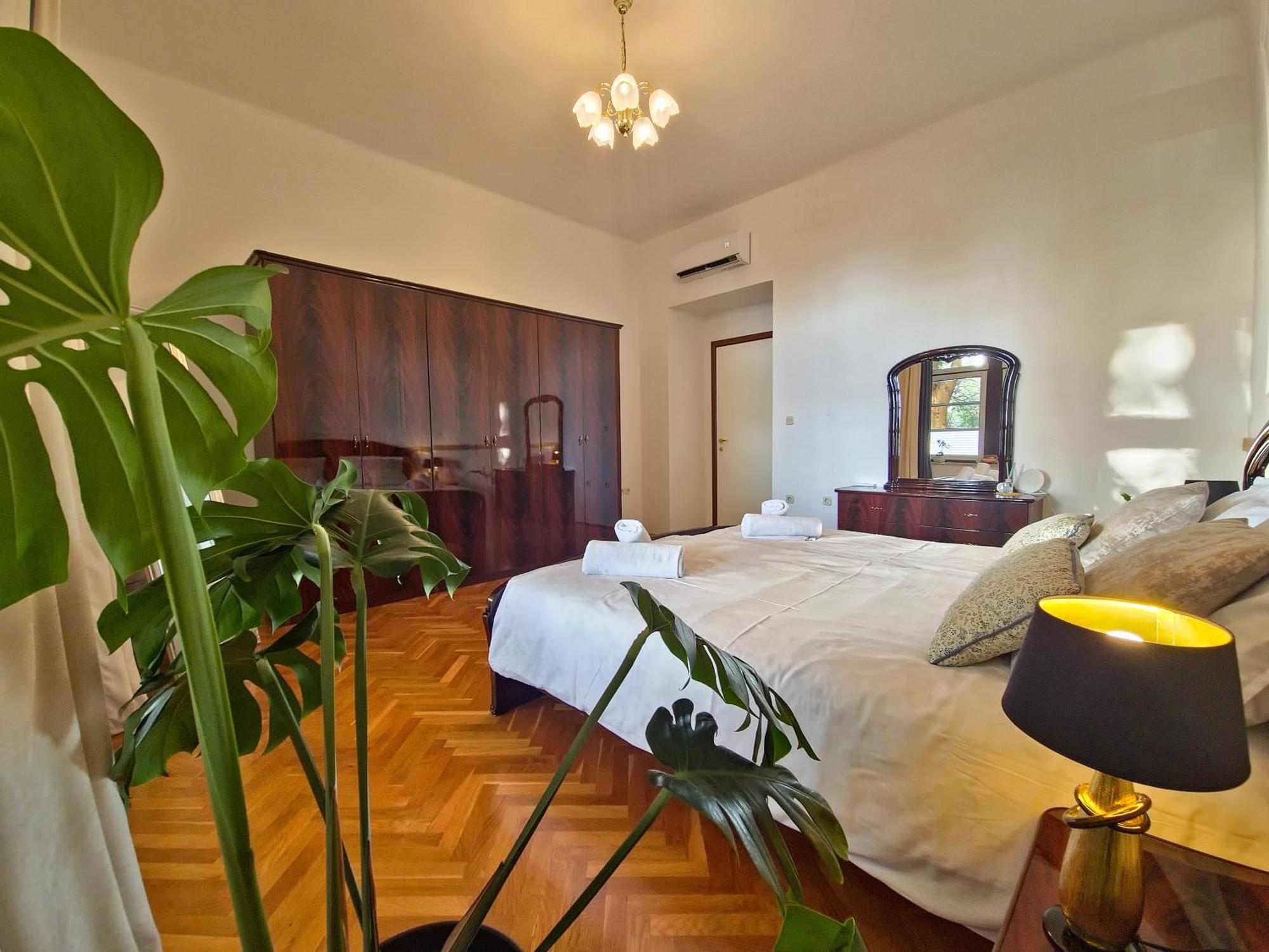 Villa Muenz Apartment Franz Пула Екстериор снимка