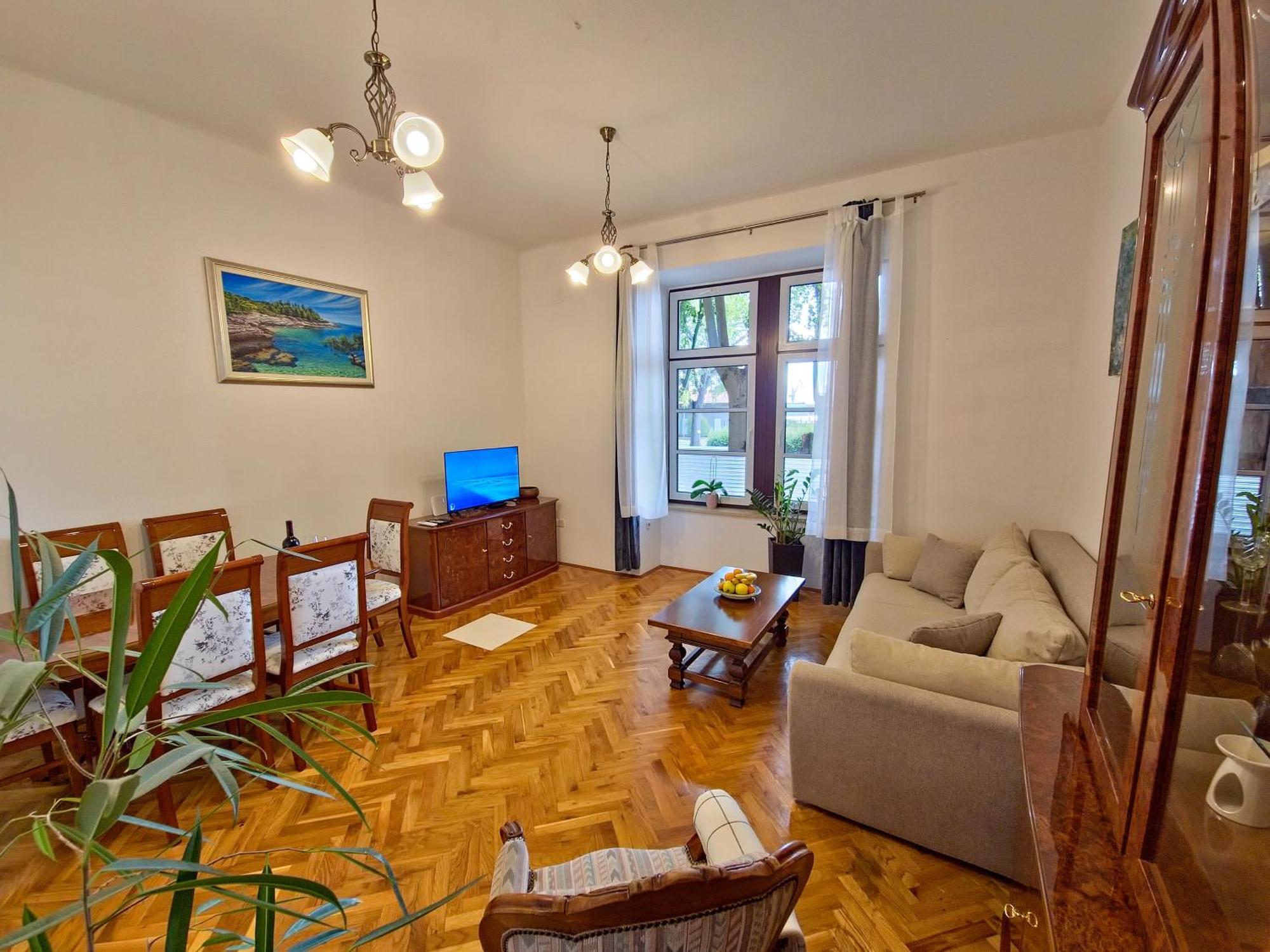 Villa Muenz Apartment Franz Пула Екстериор снимка